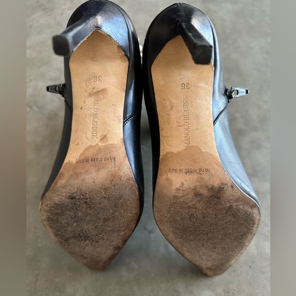 Manolo Blahnik Studded Black leather Ankle Boots 36 - Picture 6 of 7